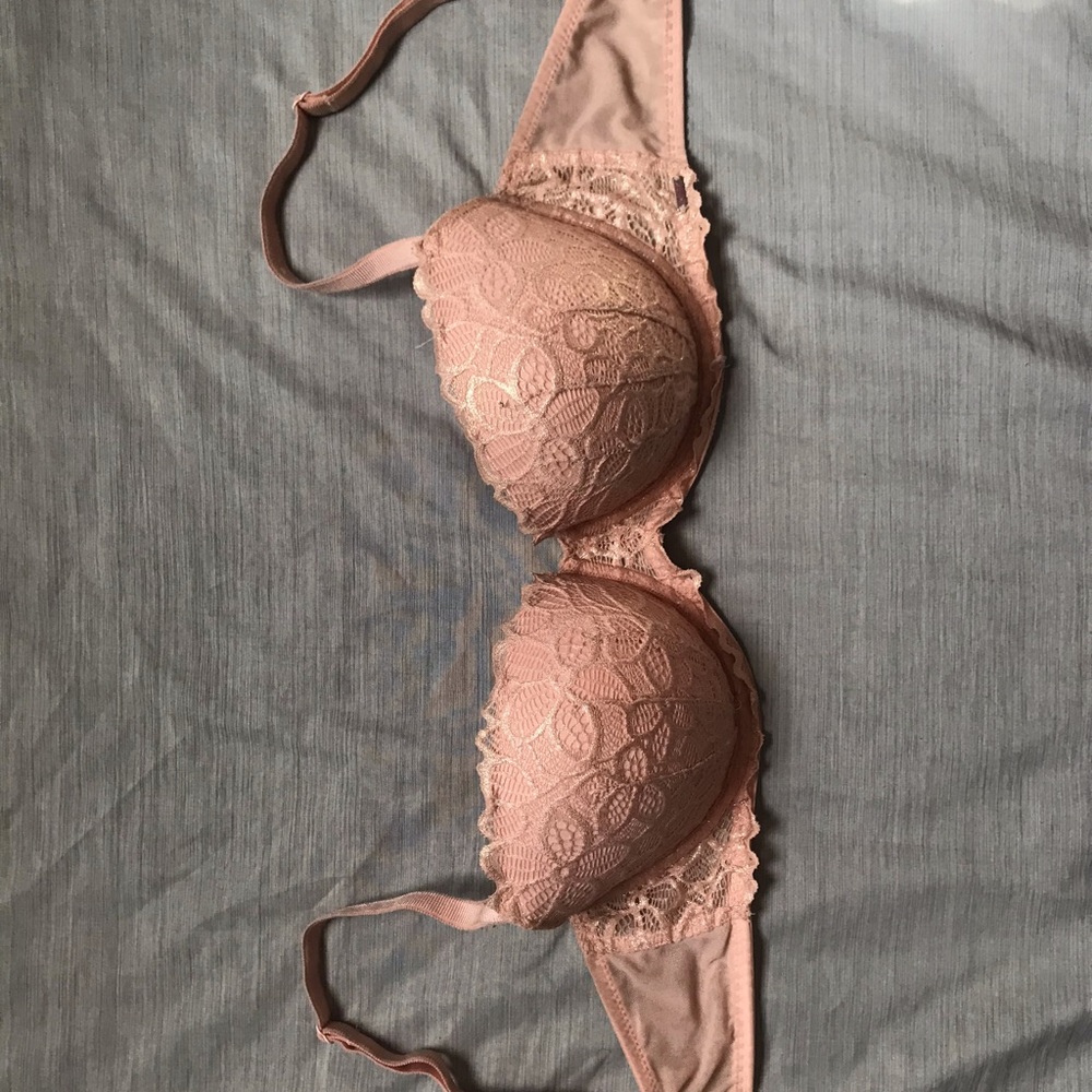V.S. Bra